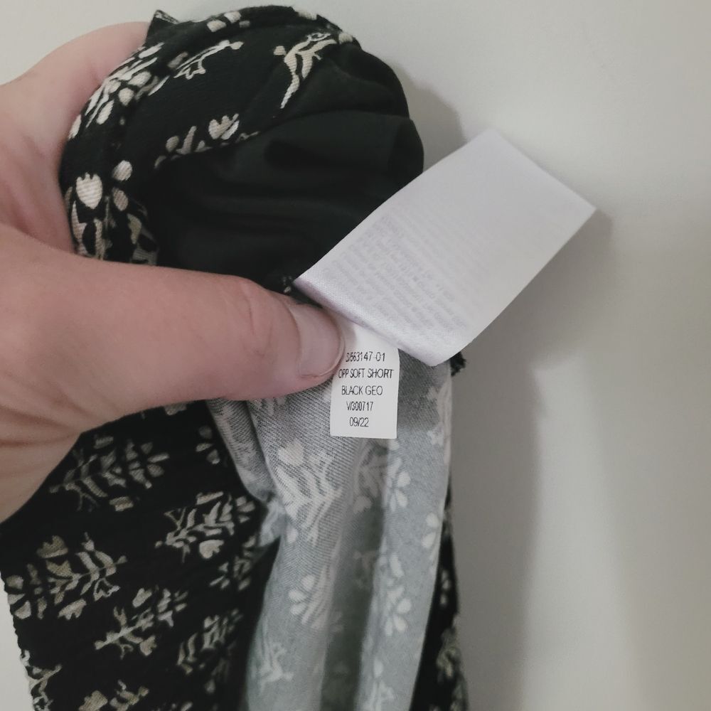 Old Navy Printed Pull On Shorts Size 2X - Picture 8 of 8